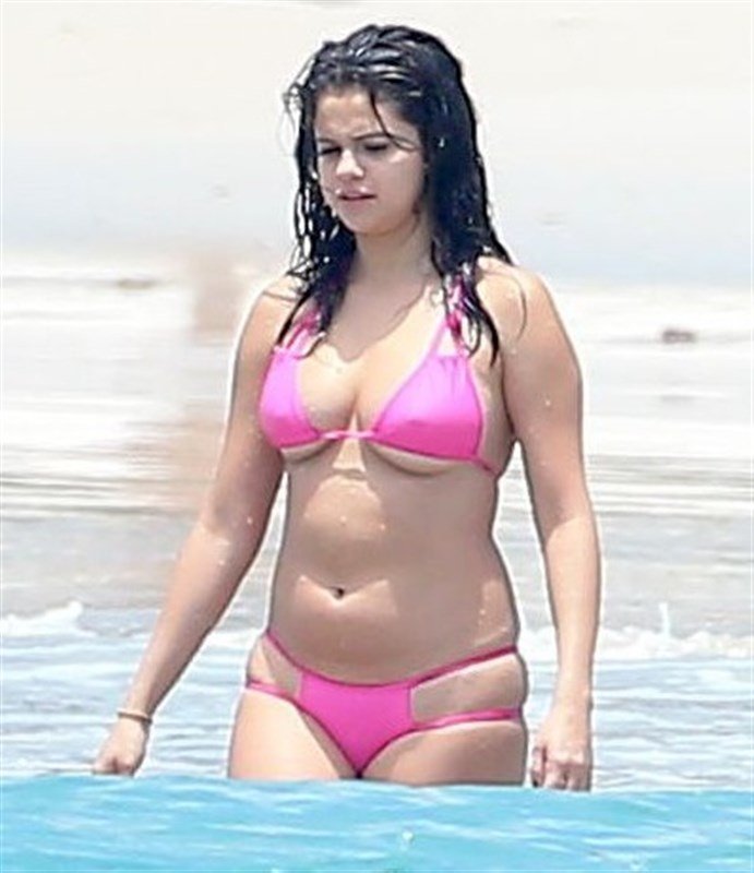 ali farsi share selena gomez the fapening photos