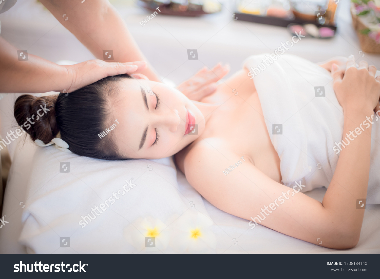 dee lock recommends Full Body Massage Asian