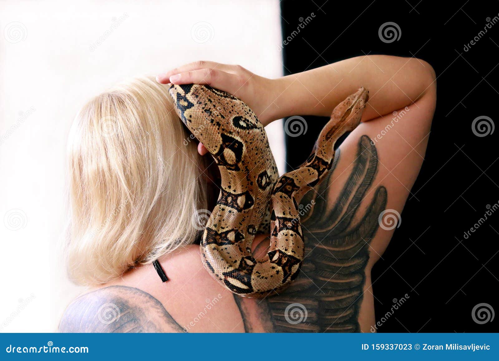 naked girls and snakes