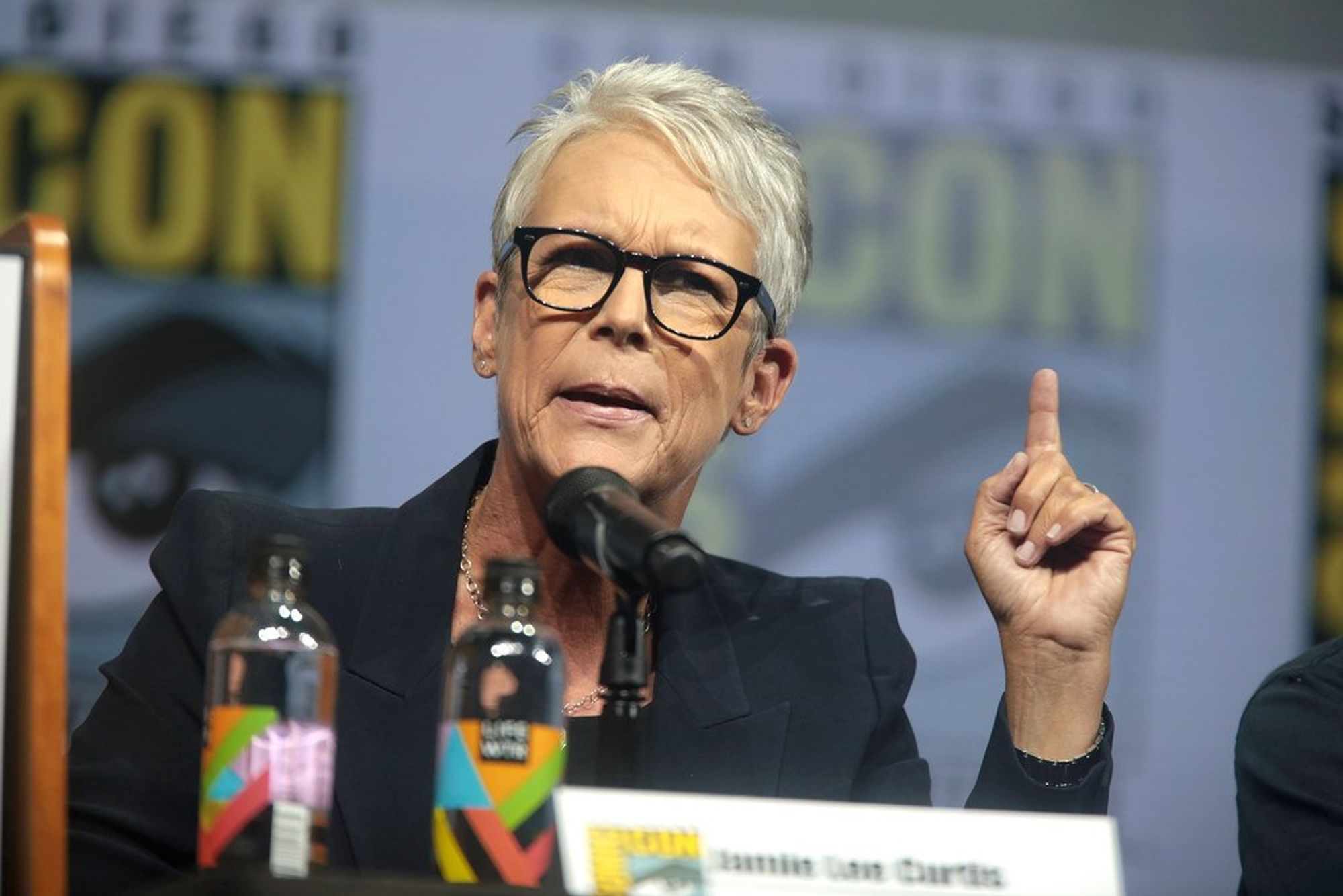 amir davis recommends Jamie Lee Curtis Rack