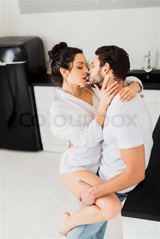 daniel resch recommends hot women kissing men pic