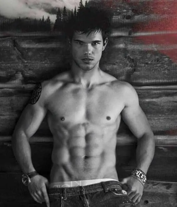 taylor lautner nude photos