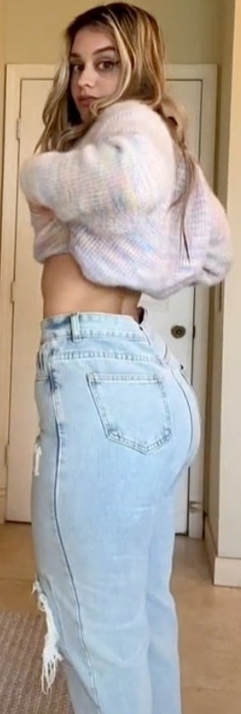 alejandra baeza add tiny waist big butt photo
