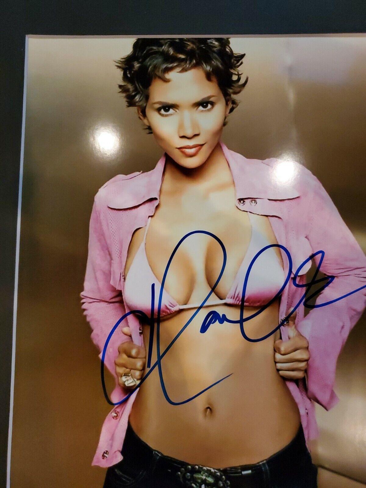 darren barras recommends halle berry big boobs pic