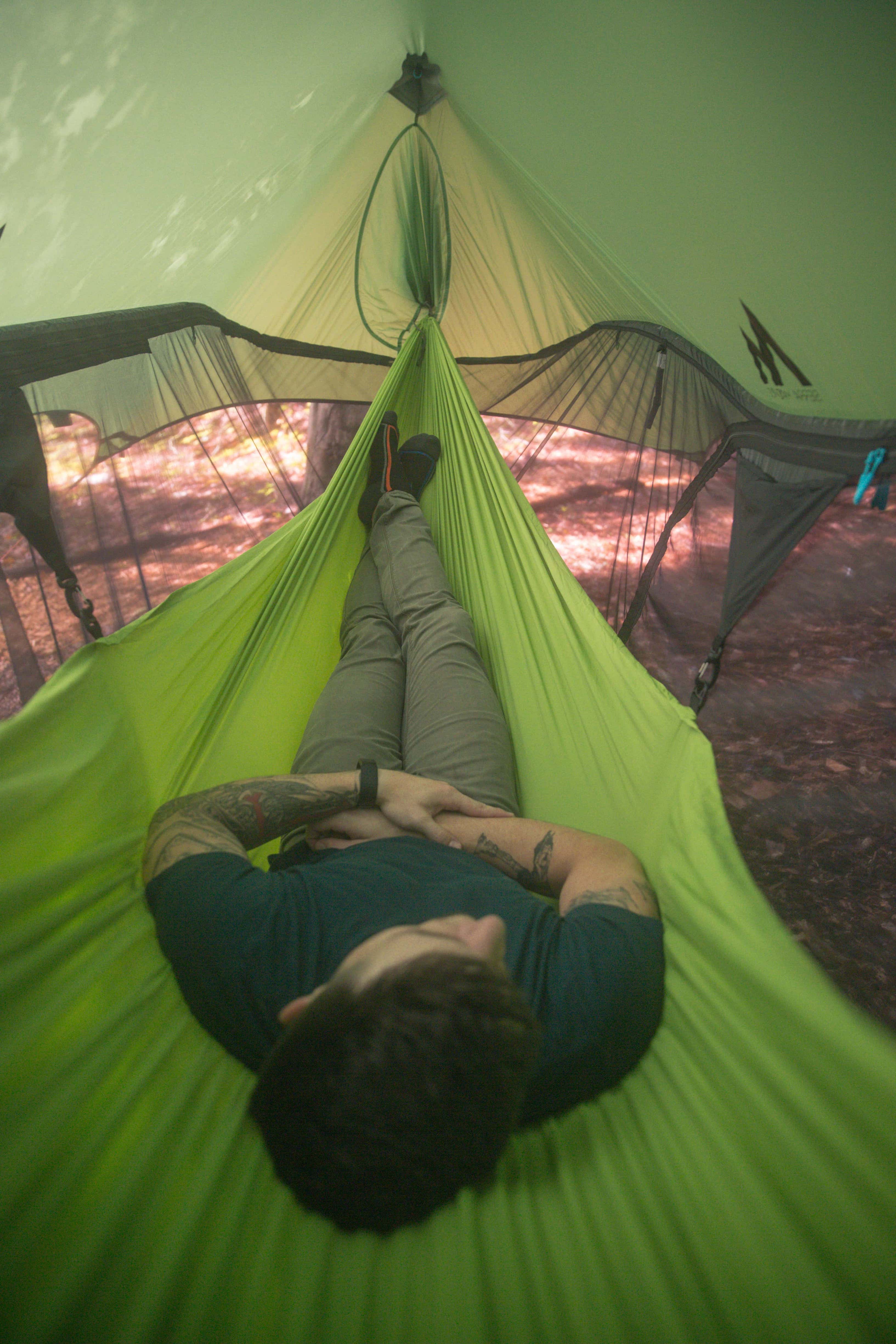 ben macmanus share pissing in the tent photos