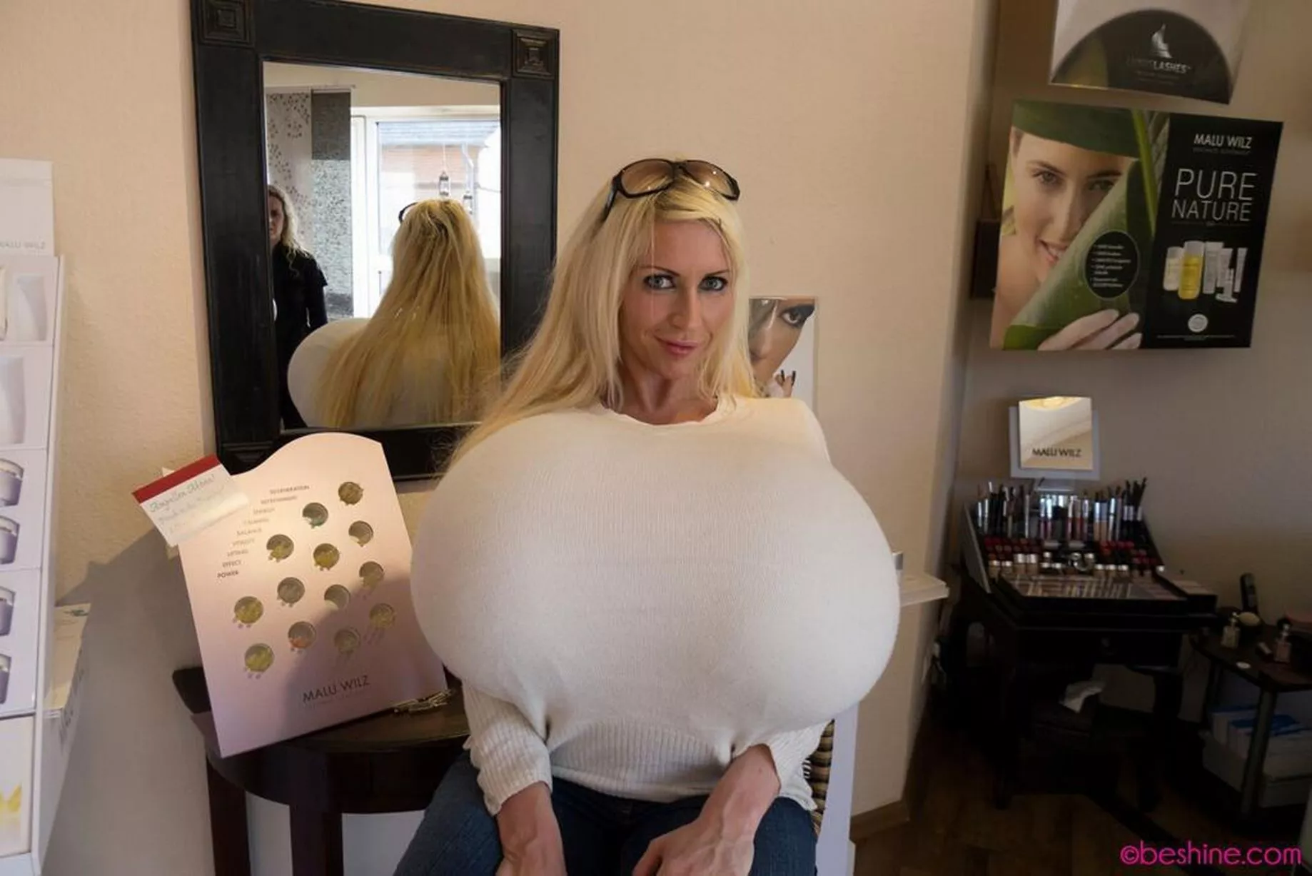 billy rooney recommends Largest Breasts On Record