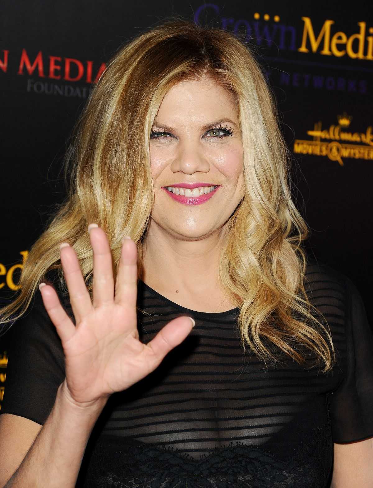 besho pop add kristen johnston boobs photo