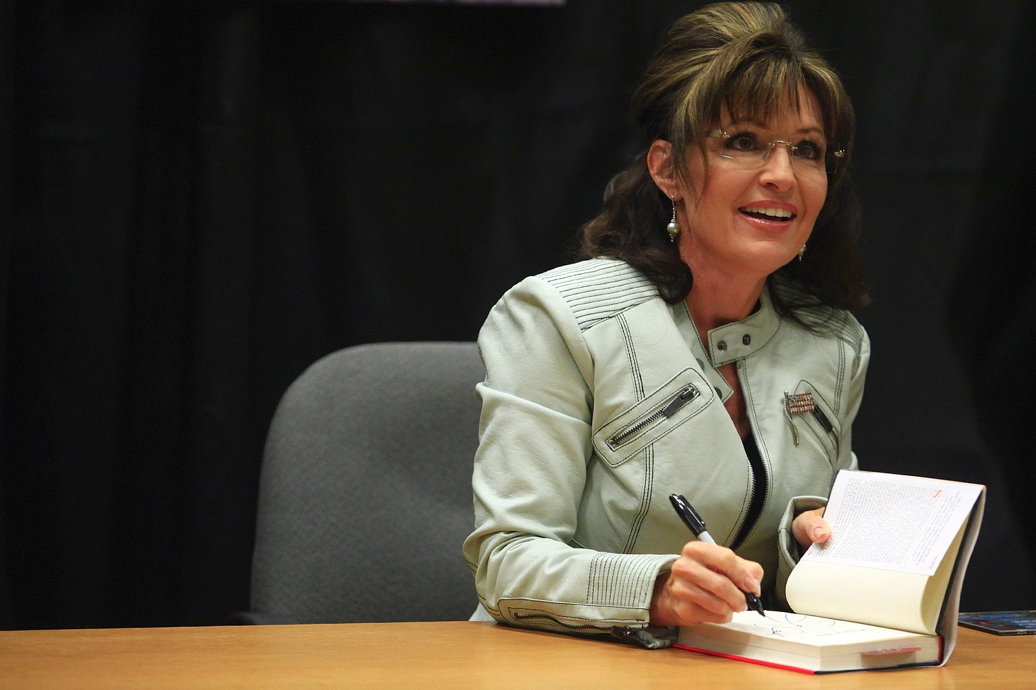 Busty Sarah Palin sleep around