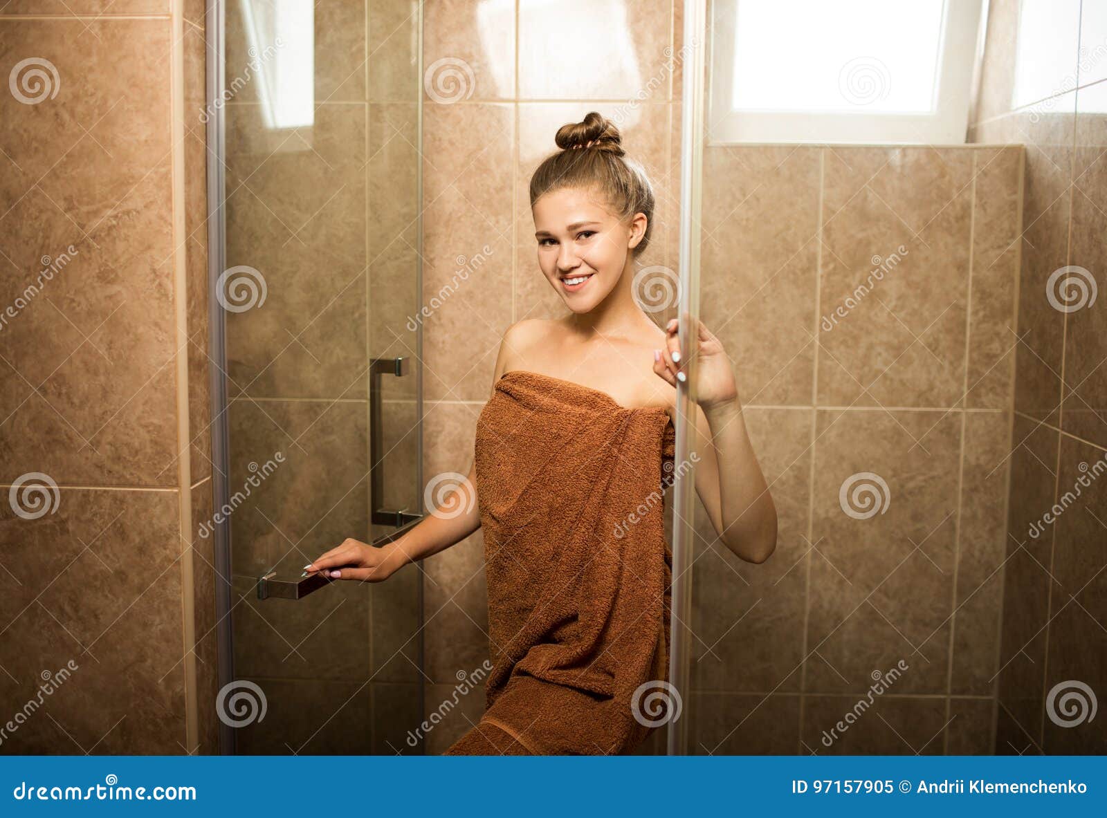 donald daly add photo teen daughter in shower