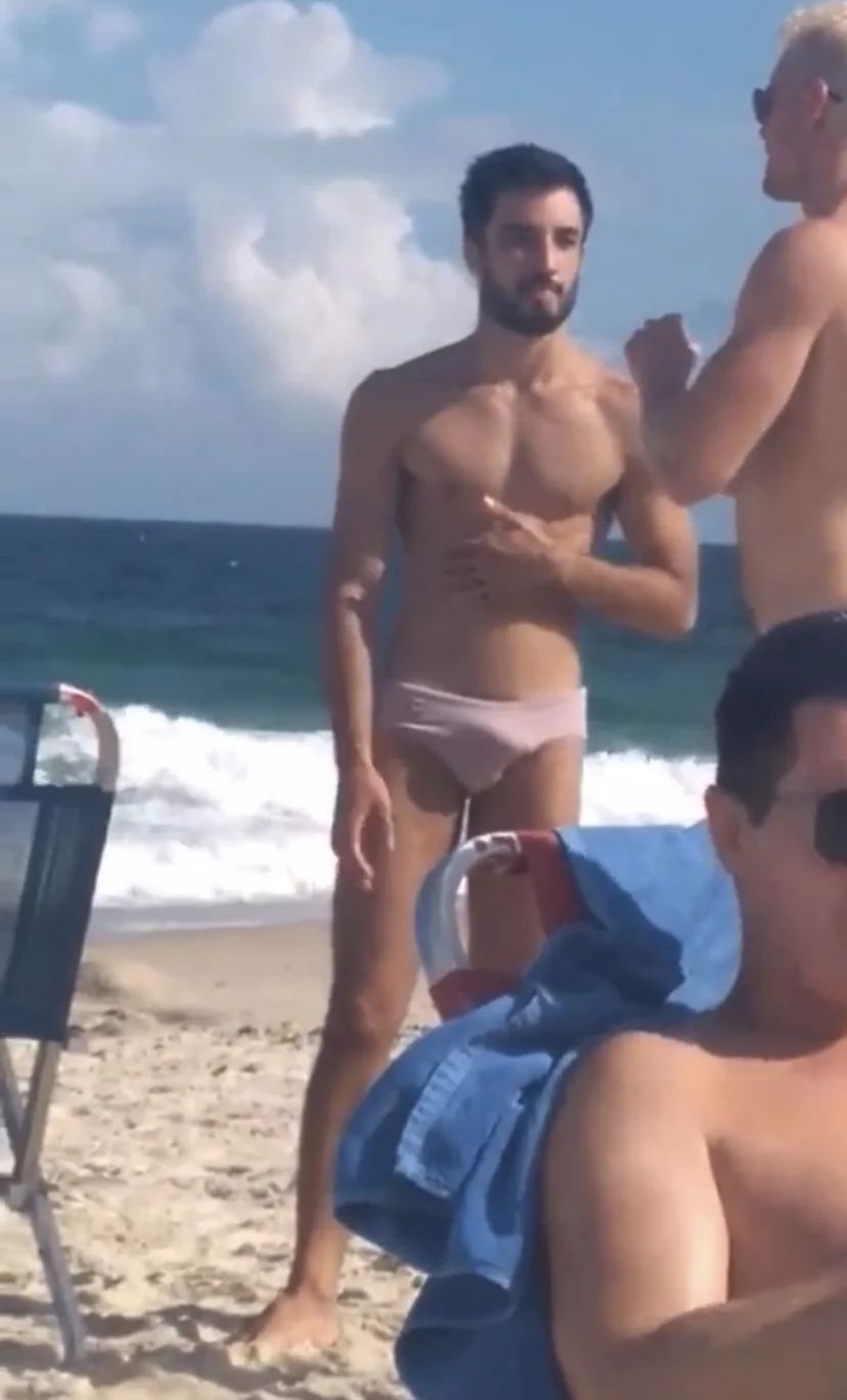 corey larkin recommends porn bulges on public beach pic