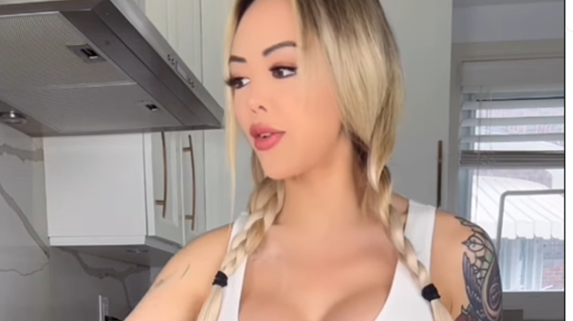 daphnee santiago recommends Asian Girls With Fake Tits