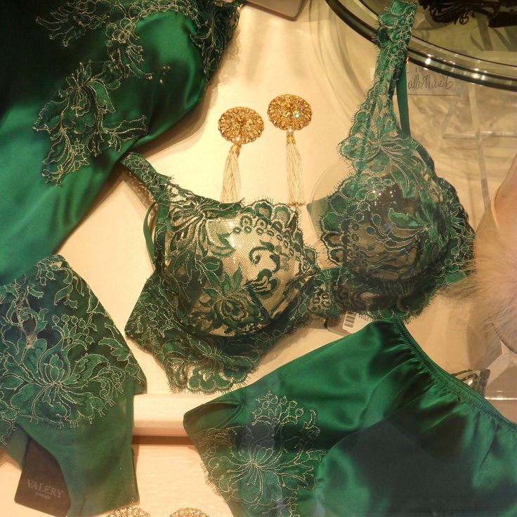 chantal harmse recommends emerald green lingerie pic