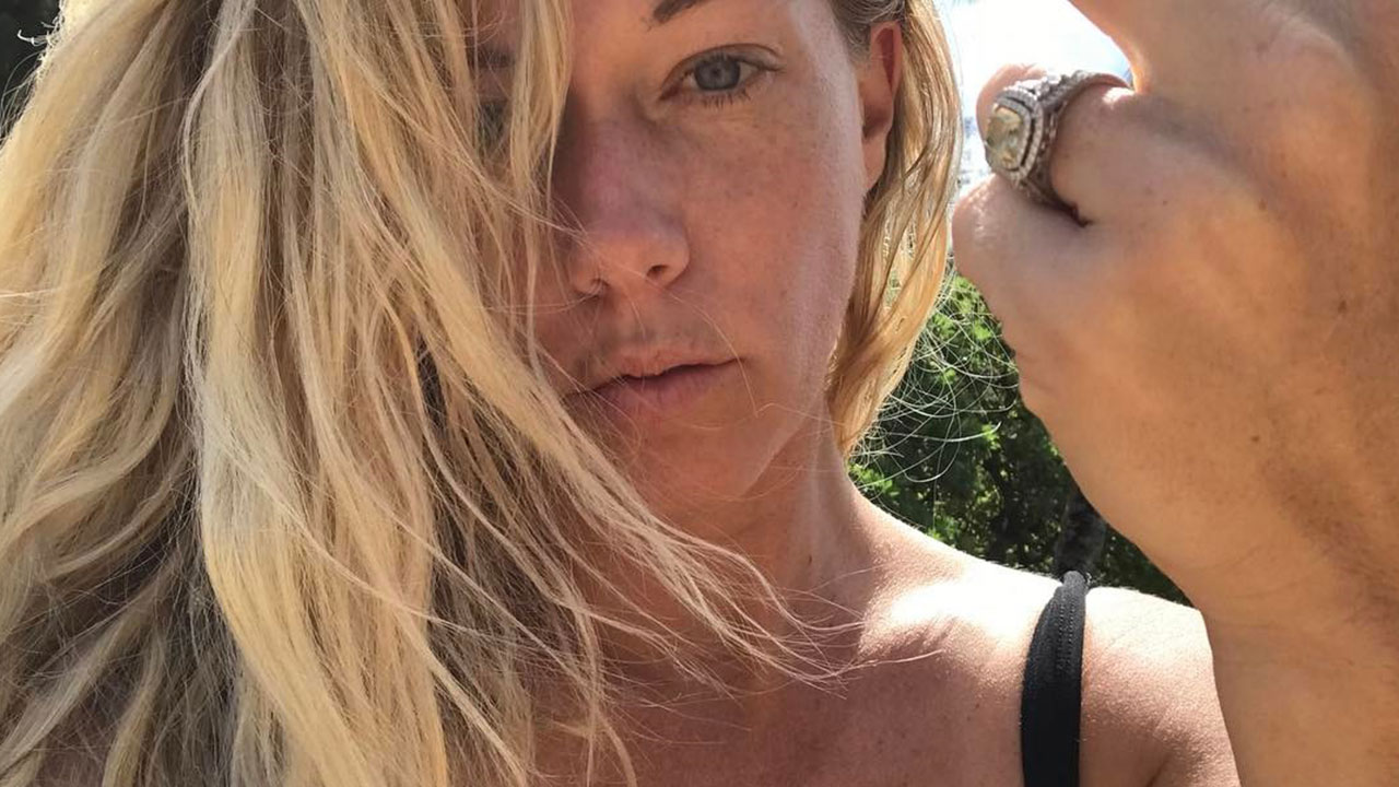 diane petermann recommends kendra wilkinson exposed full pic