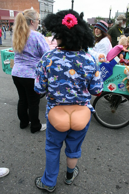 Bare Butt In Public troy porn