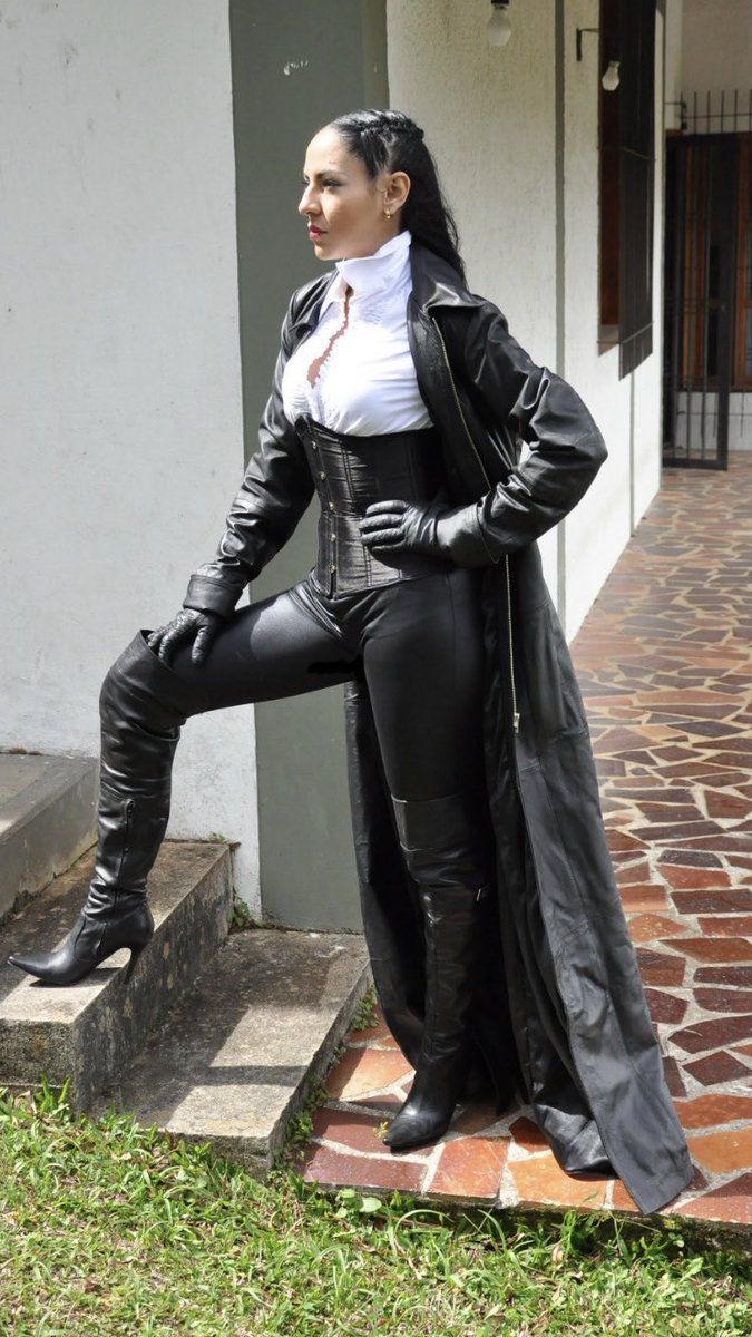 Best of Domanant women in leather and boots whipping men