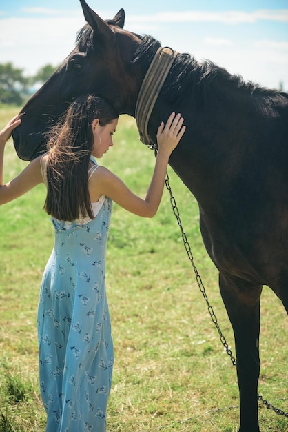 dirk wade recommends Mujeres Haciendo El Amor Con Caballos