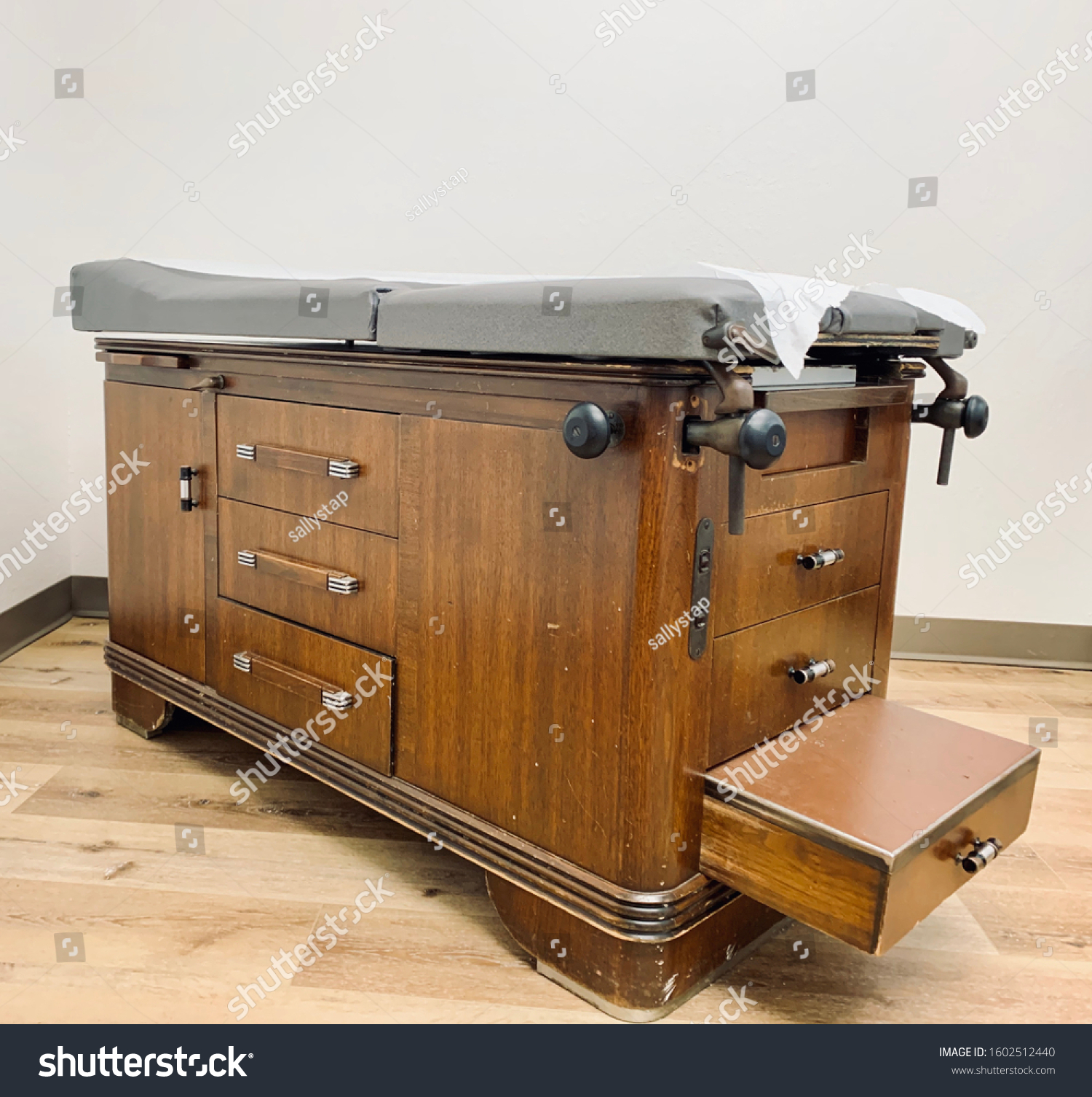 darrel miranda recommends vintage medical exam table pic