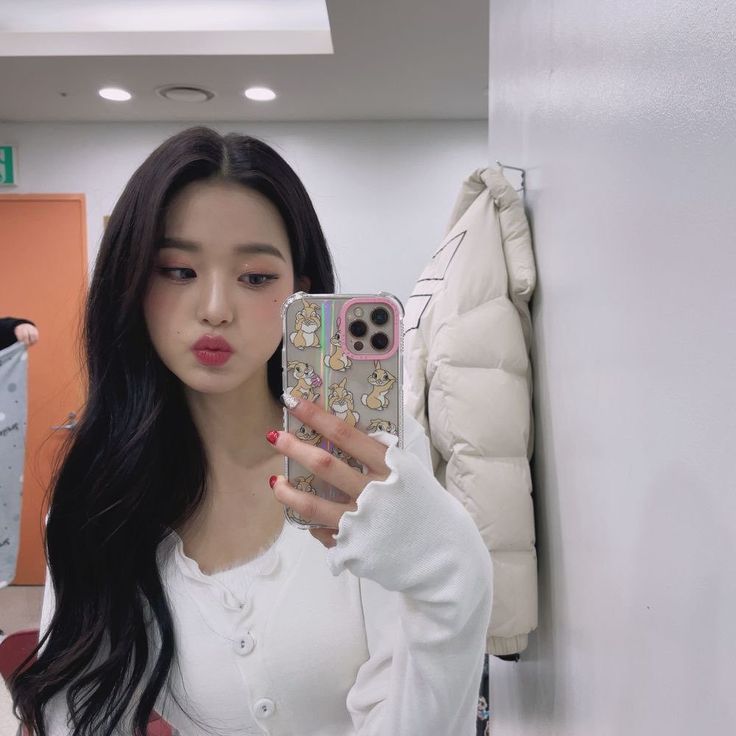 cute korean girl selfie