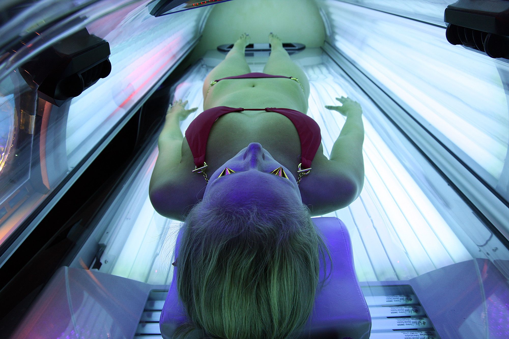 sex in tanning bed