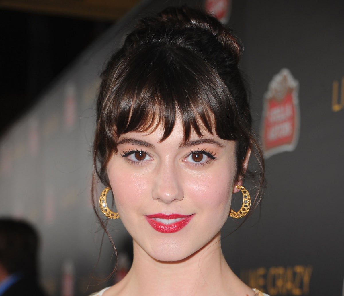 andrew lajoie share mary e winstead leaked photos