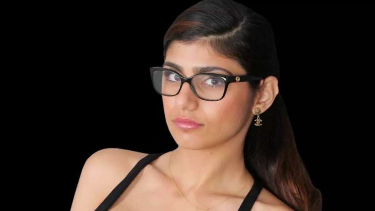 Download Mia Khalifa Porn Videos on stickam