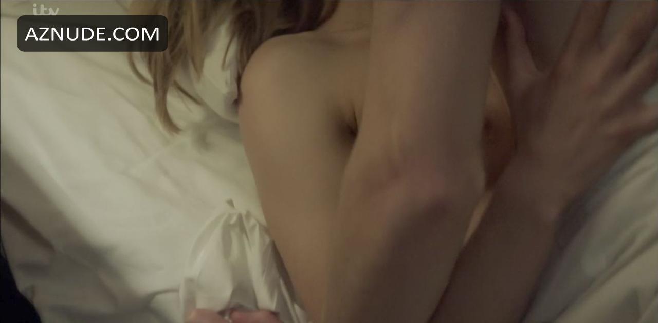 david wildfire recommends stefanie martini naked pic