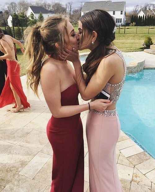 chris parliament recommends passionate lesbian kissing pic