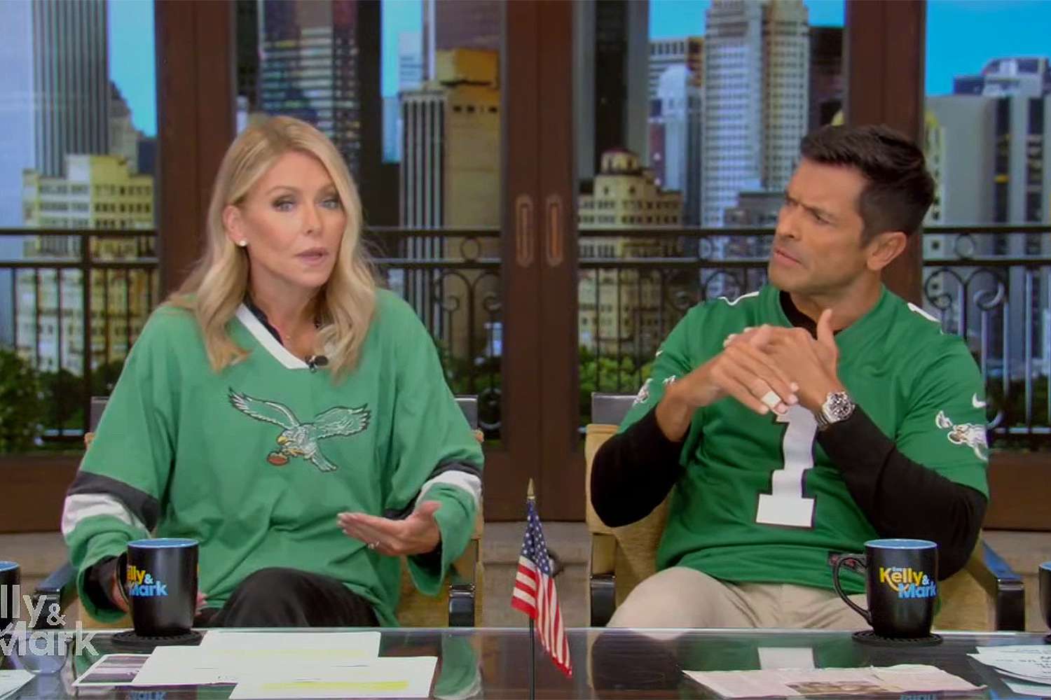 akil khatri recommends kelly ripa naked pic