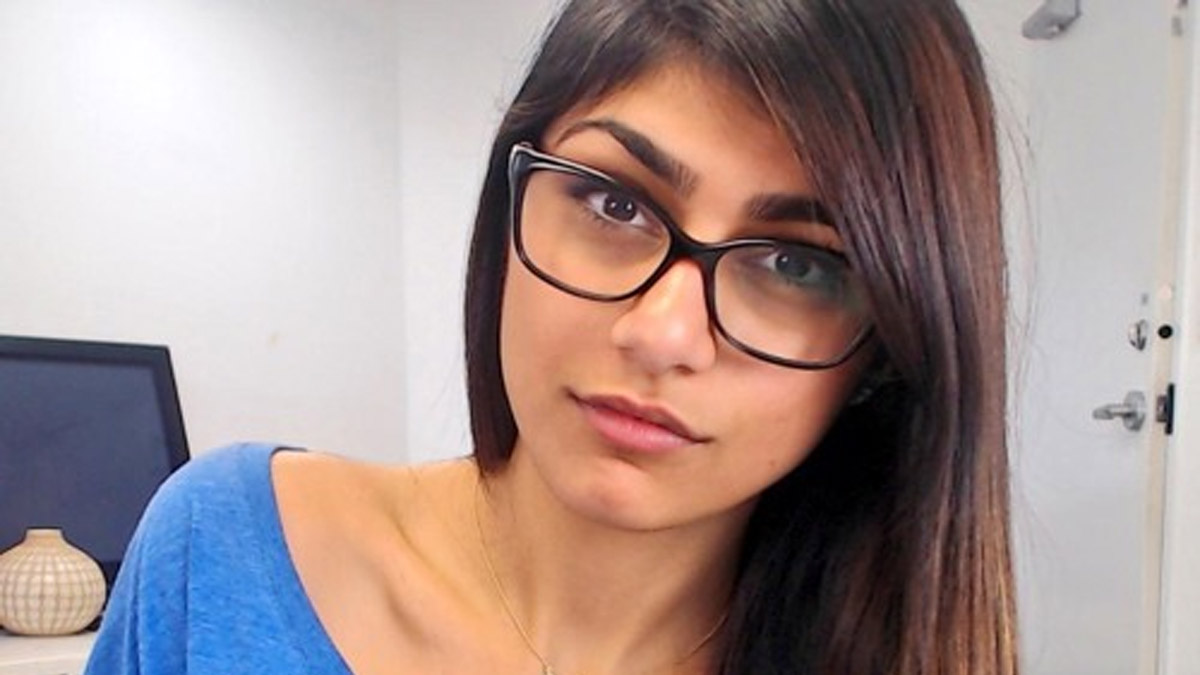 audrey yarbrough recommends Mia Khalifa Glasses
