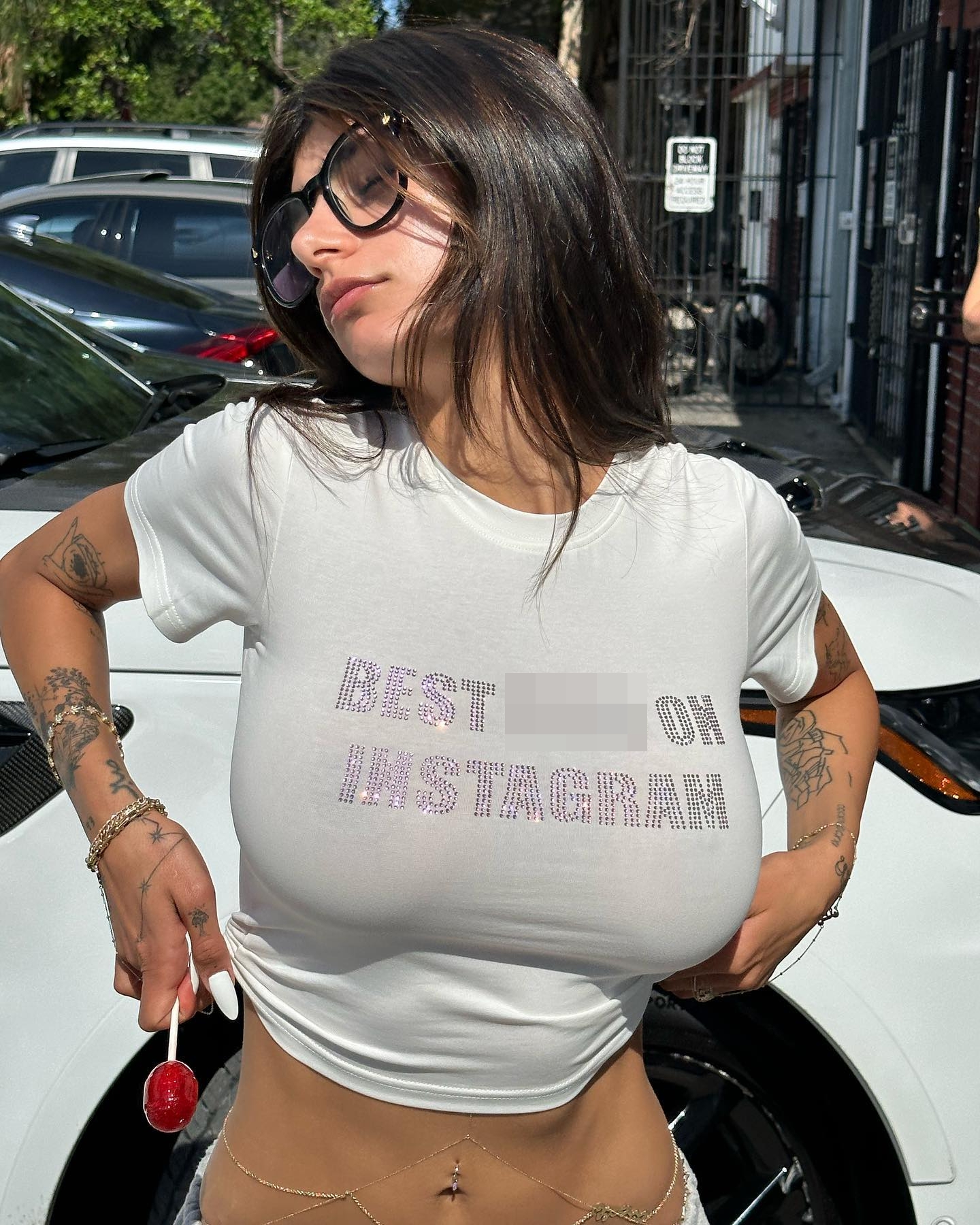 ay da share mia khalifa top porn photos