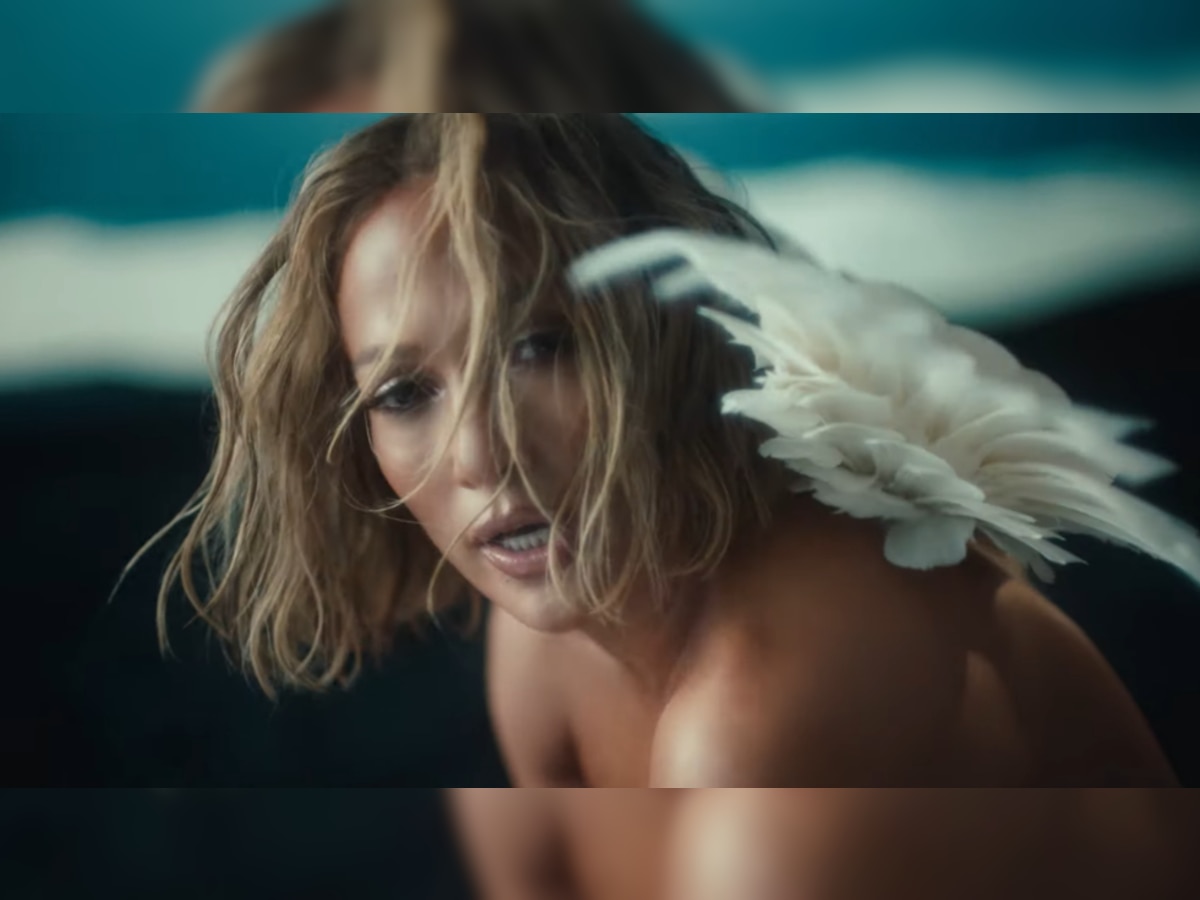 chris beckwith recommends jennifer lopez full frontal pic