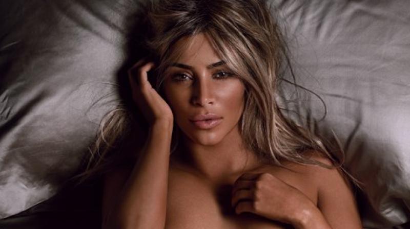 banu ozdemir recommends Kim Kardashian Posts Nude Bathroom Selfie