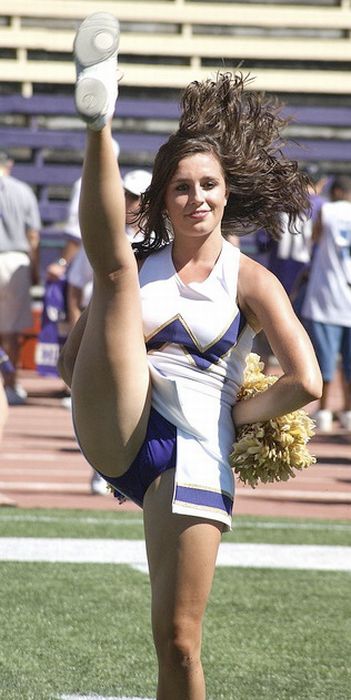 alan mendenhall share college cheerleader crotch shots photos