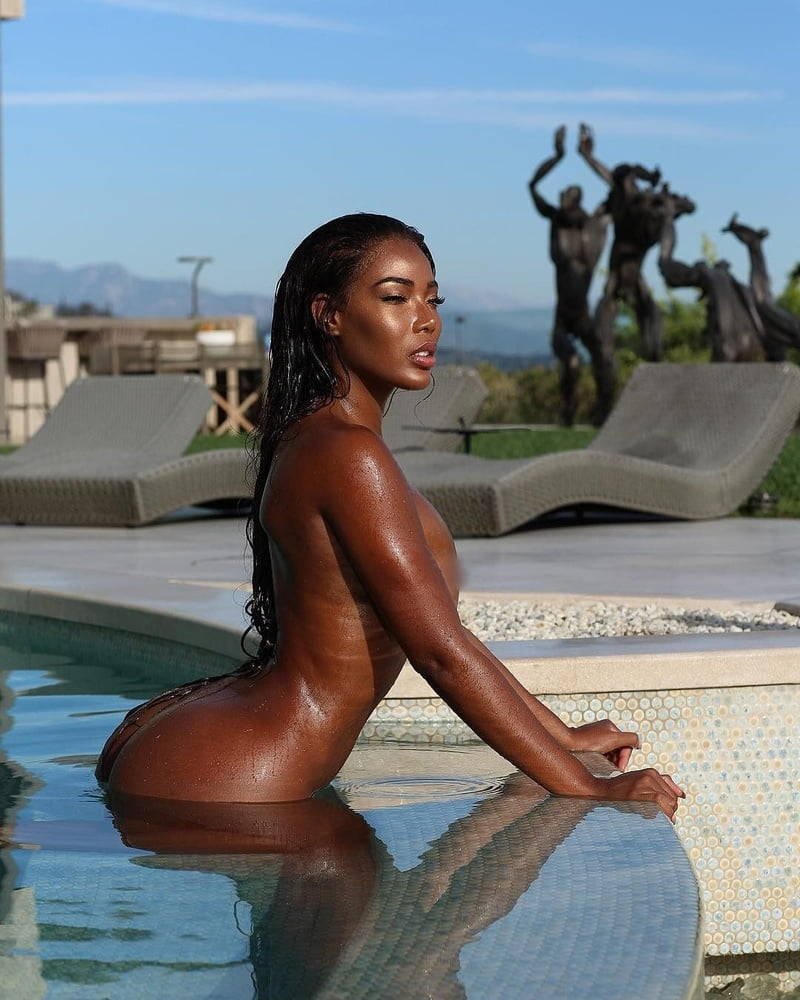 carolyn doughty recommends monifa jansen nude pic