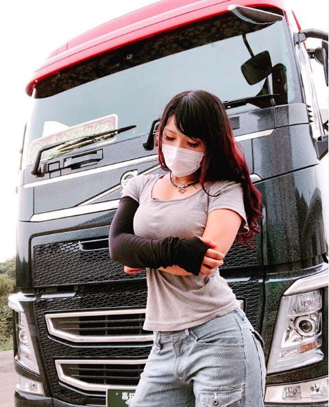 dipankar verma add photo hot women truck drivers