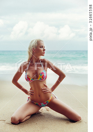 Bikini Model Photo Gallery hd gratis
