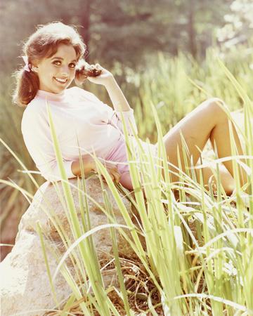 caroline ezell add photo dawn wells tits