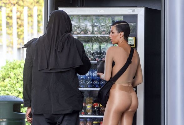 carla littleton share going naked in public photos