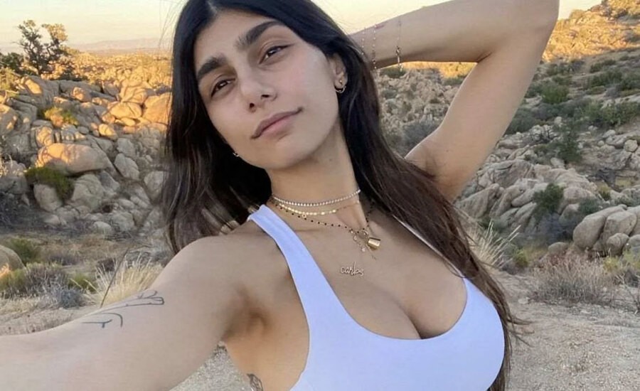 bob mort recommends mia khalifa breast size pic