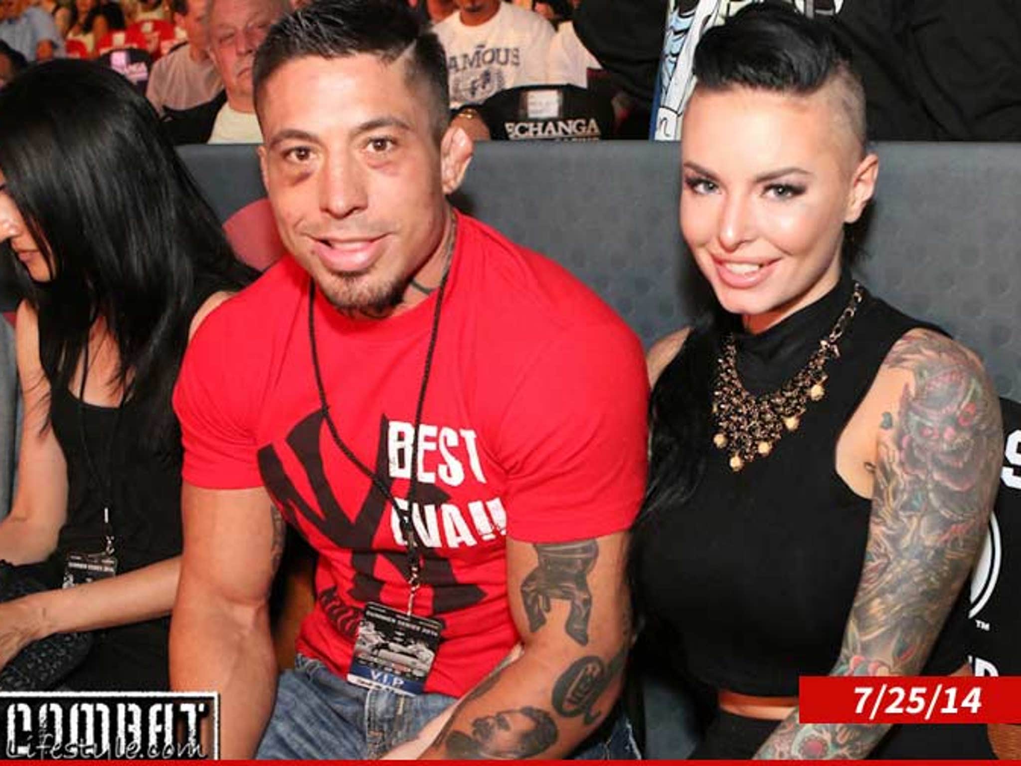 andy dcruz recommends Christy Mack In Public