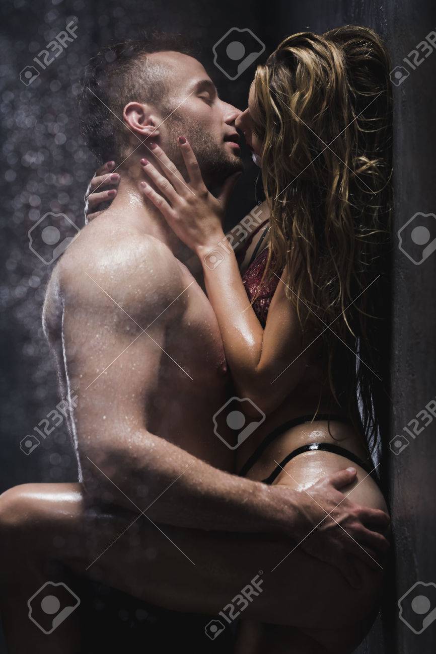ashish jugran add naked men kissing photo