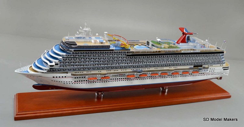 christian recarte add photo toy carnival cruise ship