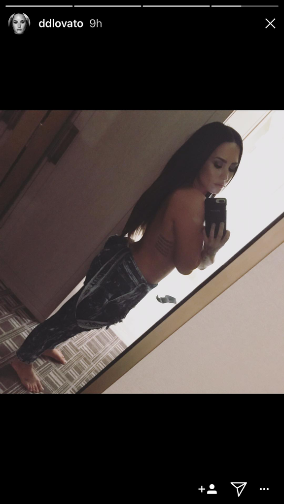 abril trinidad recommends Demi Lovato Topless Photo