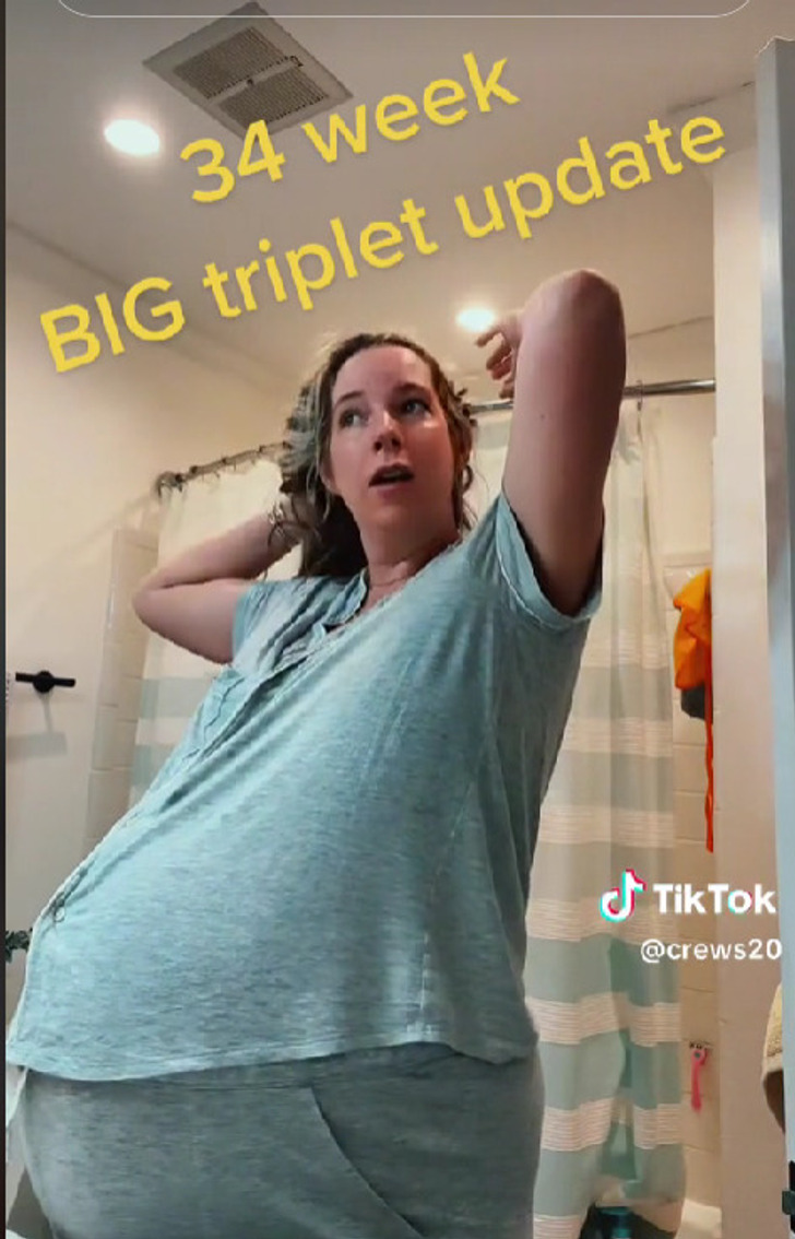 Best of Pregnant bellies with triplets