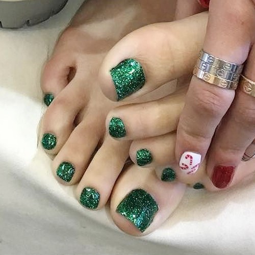 Best of Bella thorne toes