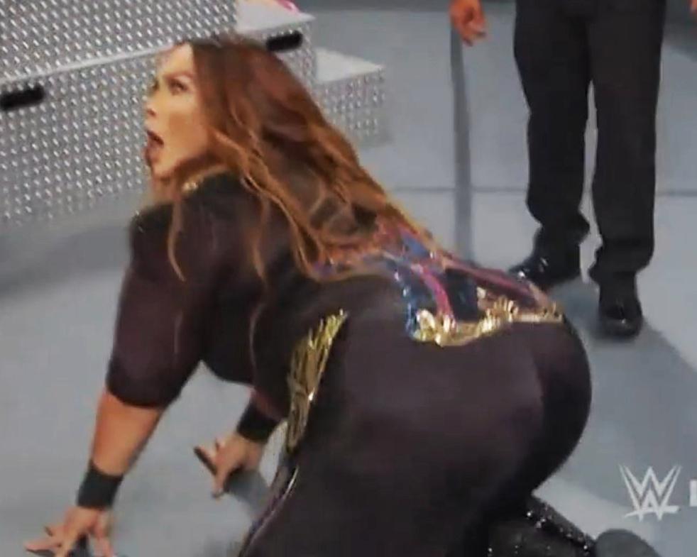 aaron pulling recommends nia jax butt pic