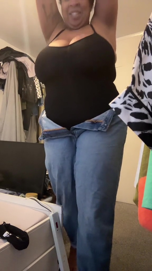 Huge Tits Ebony Mom fat bikini