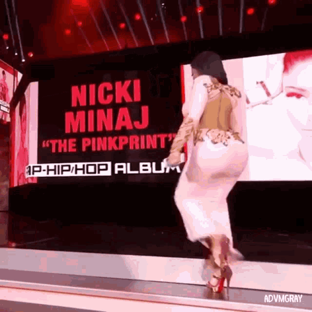 beatrice nunn recommends nicki minaj booty shake pic