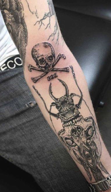 amanda burow recommends skull and crossbones tattoo pic