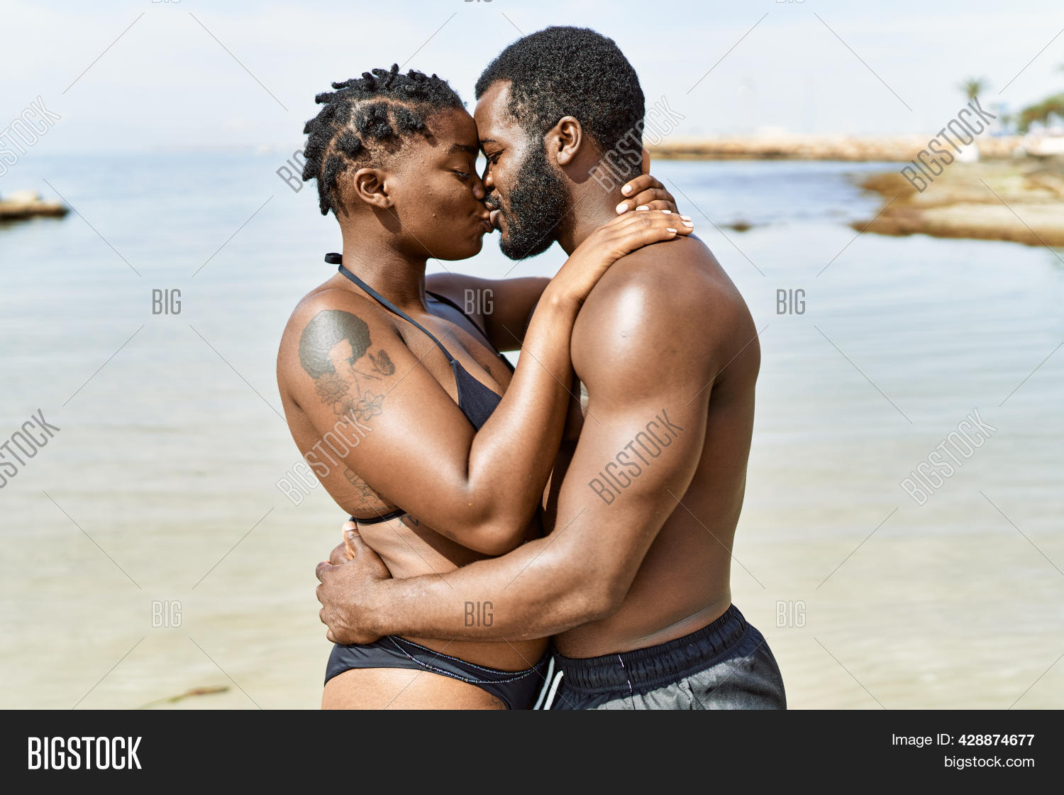 allan cadiz share kissing on the beach photos
